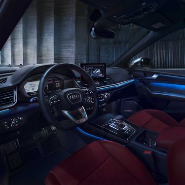 Foto del interior de un Audi SQ5 TDI. 
